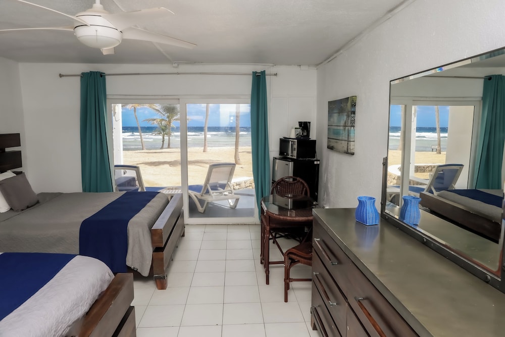 Room, King Bed, Beach Front، THE PALMS AT PELICAN COVE 7/10