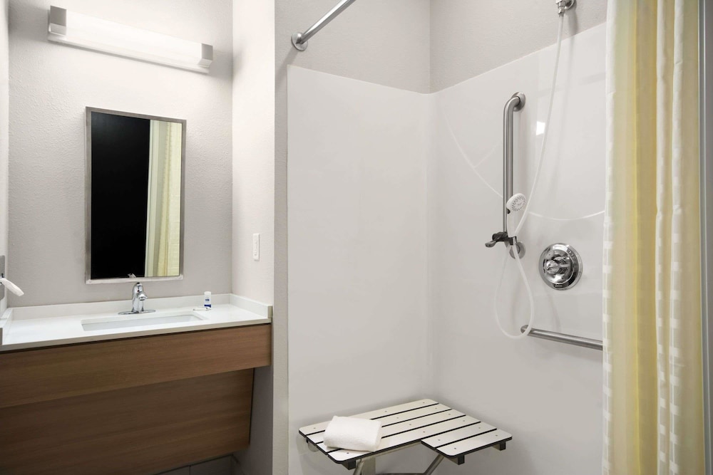 Microtel Inn Suites By Wyndham Lynchburg 5/24