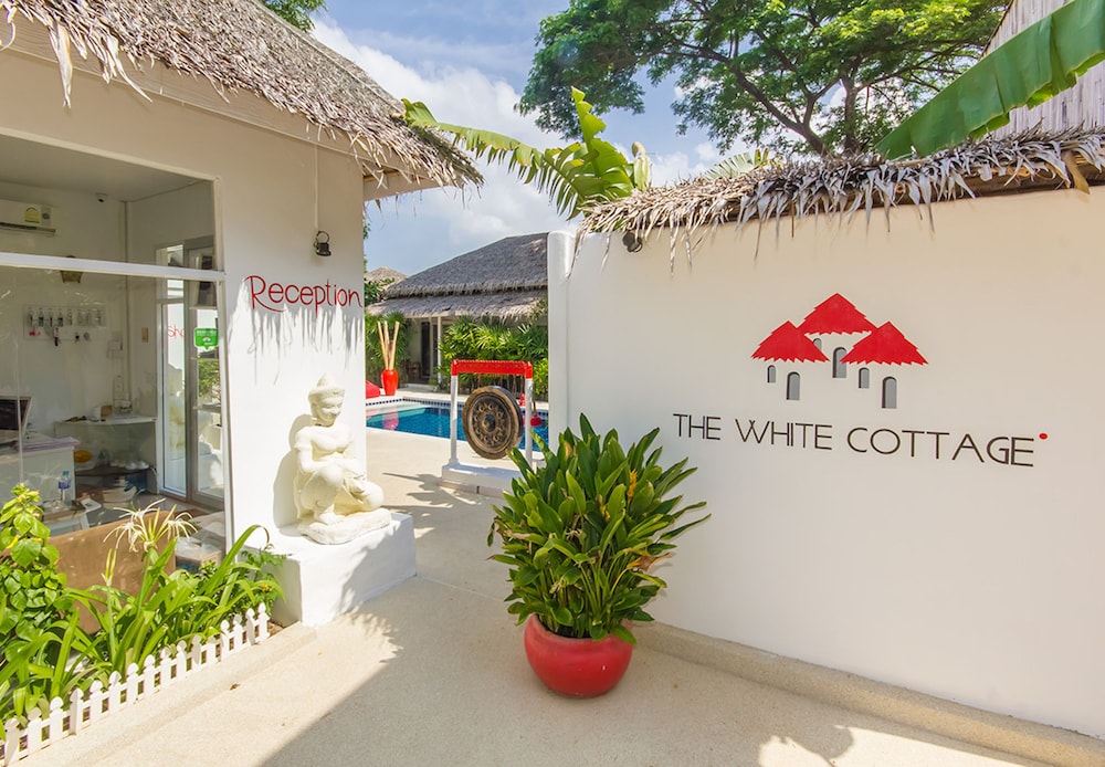 The White Cottage 6/56