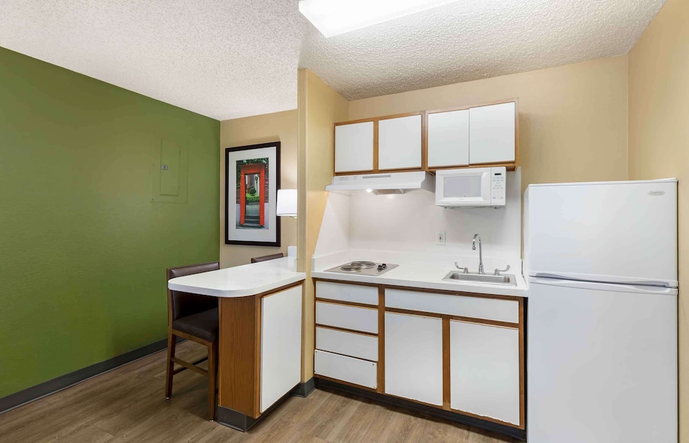 Extended Stay America Select Suites Denver Cherry Creek 53/55