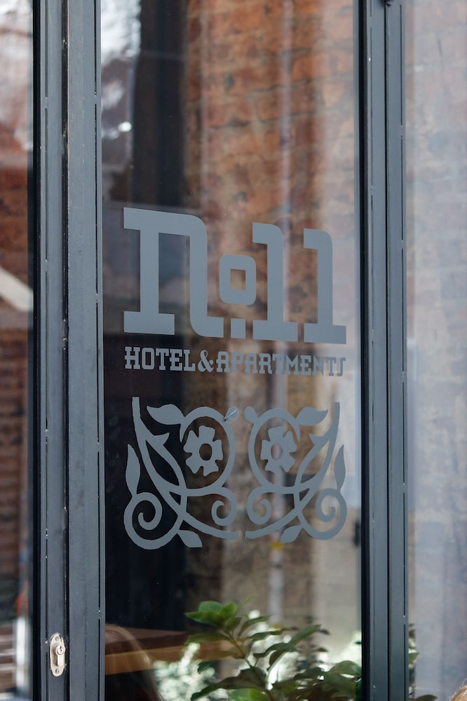 No 11 Hotel & Apartments 4/43