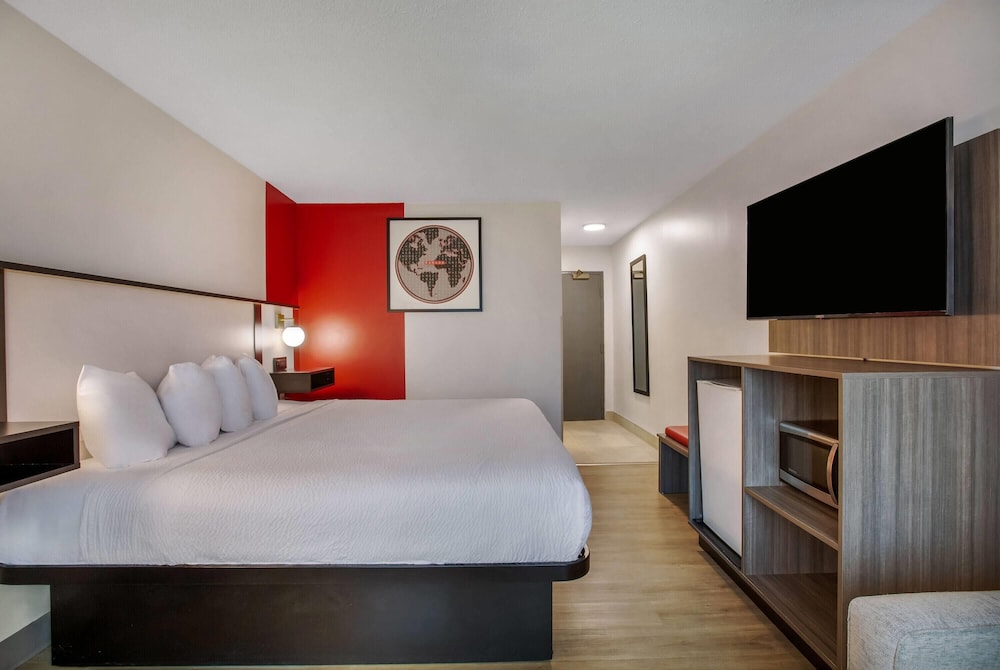 Ramada by Wyndham Kingston 11/50