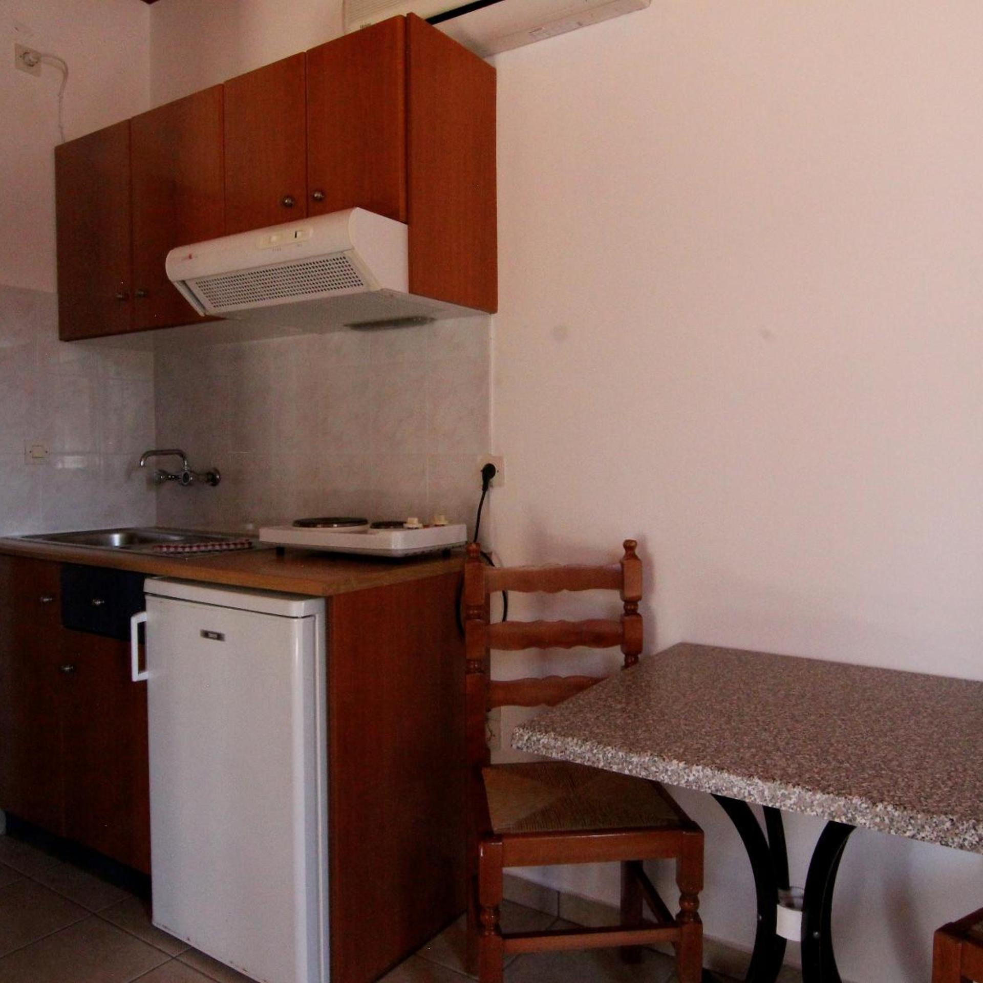 White Rock Apartments 6/59