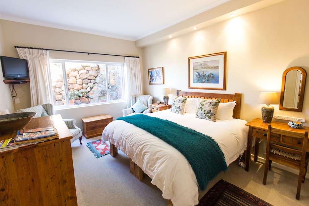 Moonglow Guest House 8/21