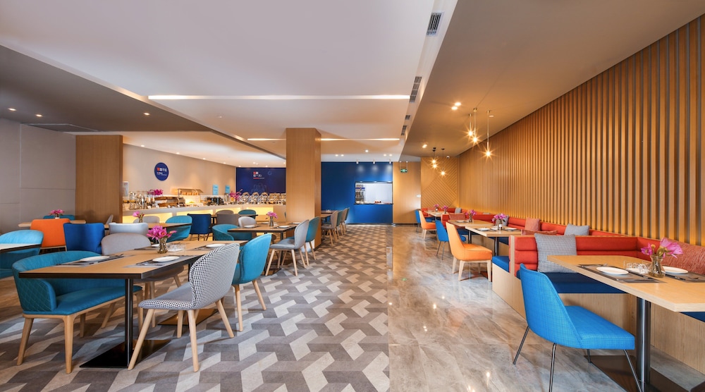 Holiday Inn Express Chengdu East 23/30