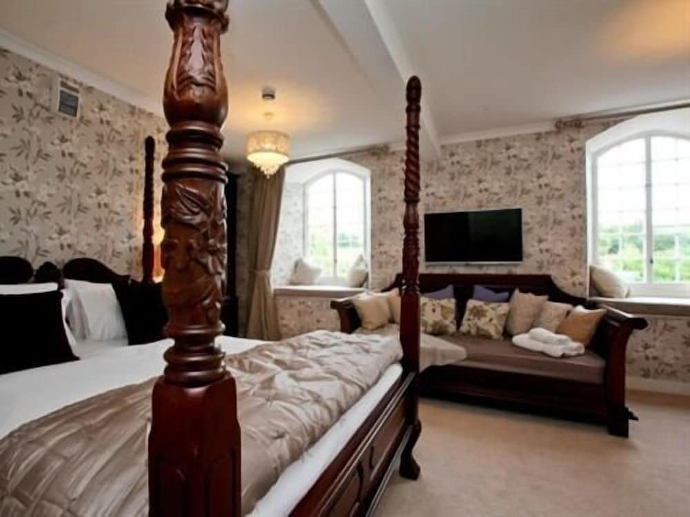 The Notley Arms Inn 18/41