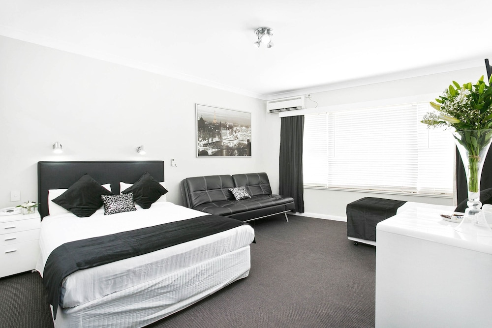 Airport Hotel Sydney 34/40