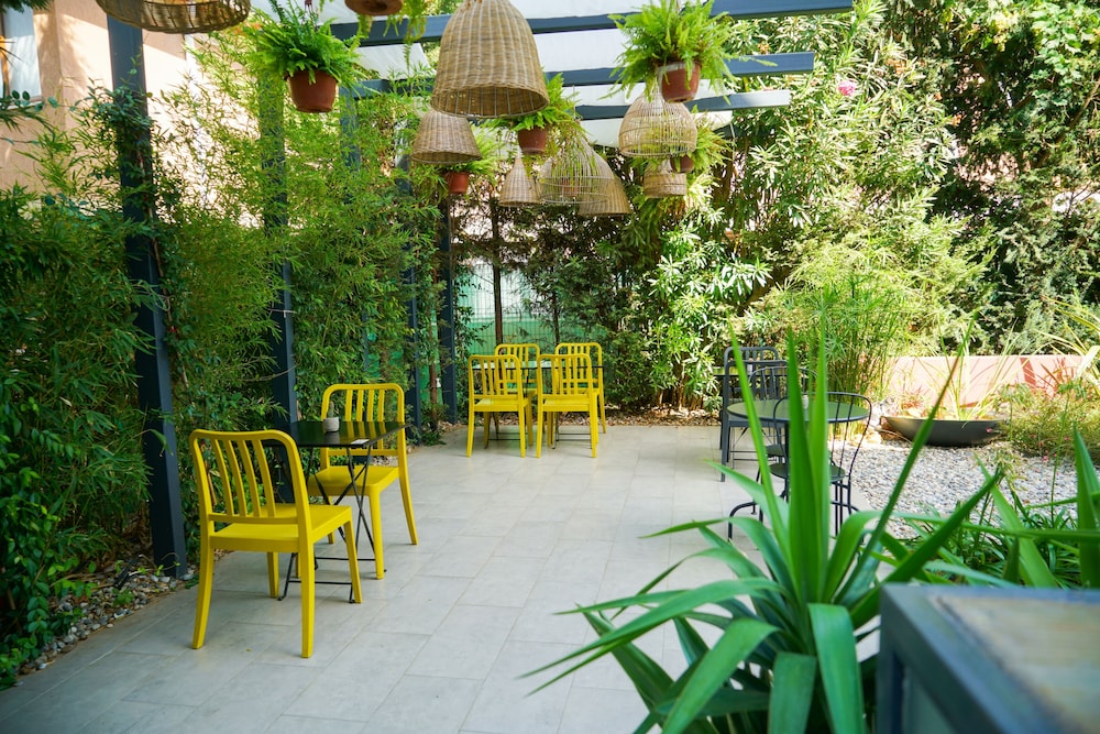Serguzest Otel 65/72
