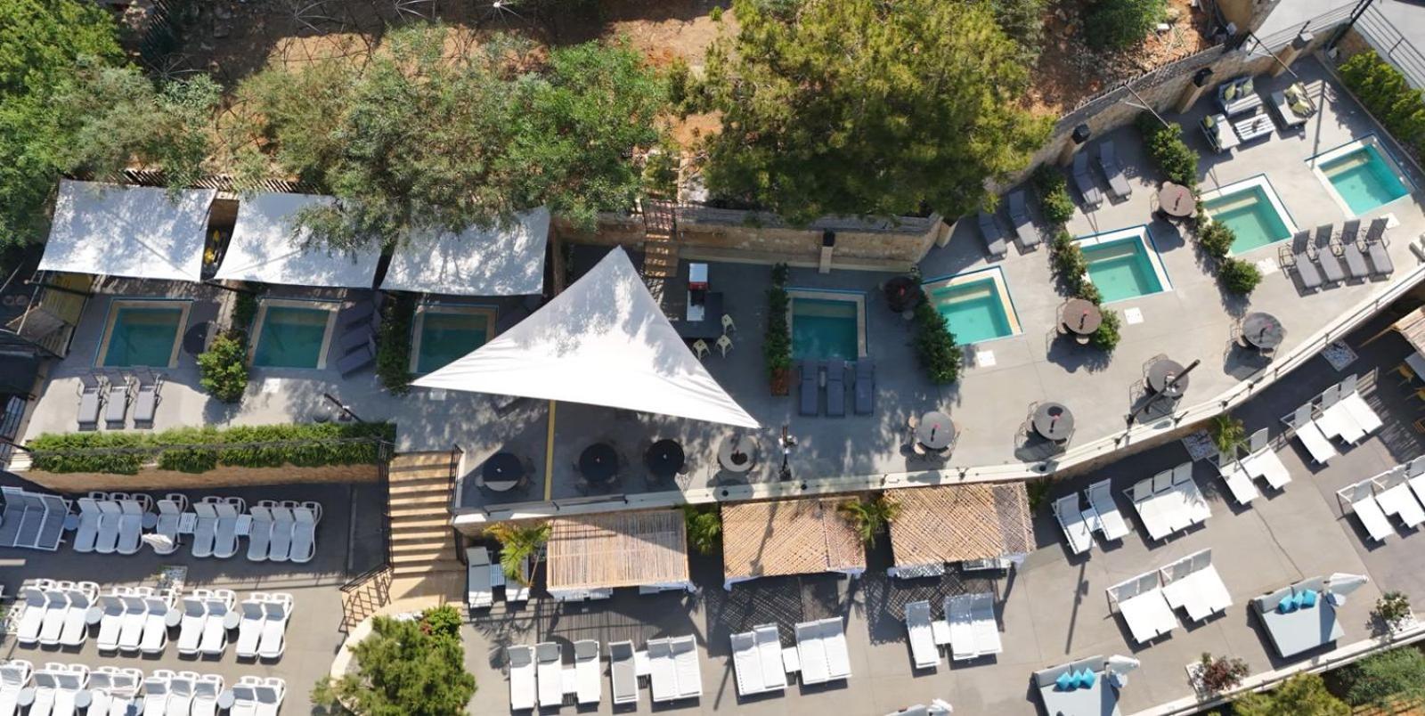 The Ray Hotel and Studios 10/67