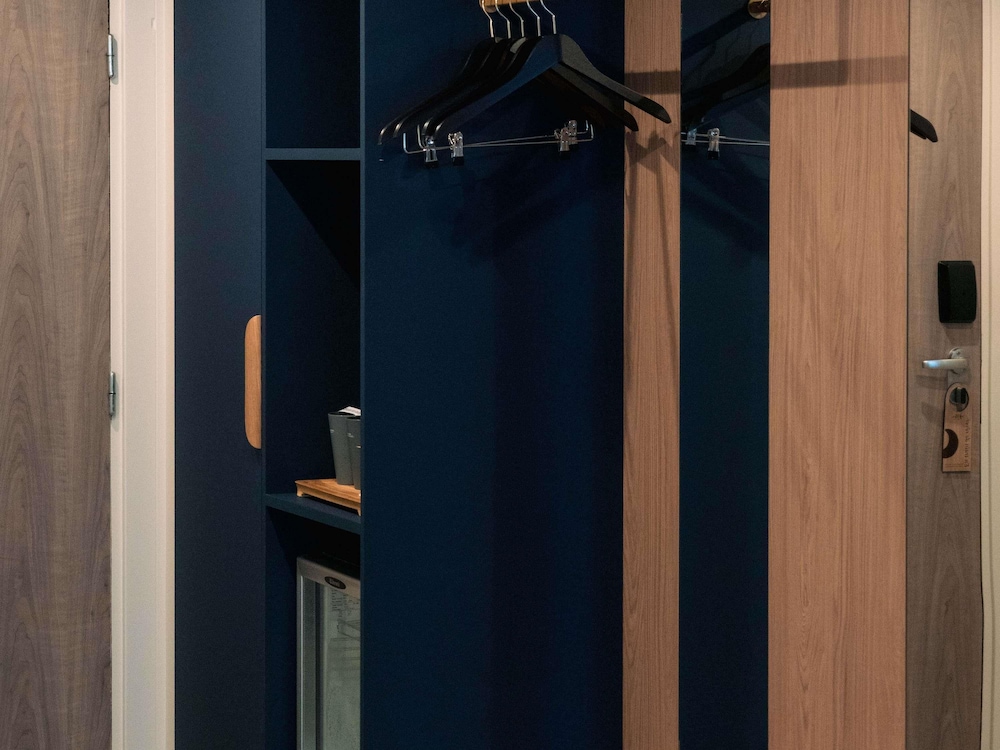 Mercure Paris Val de Fontenay 68/73