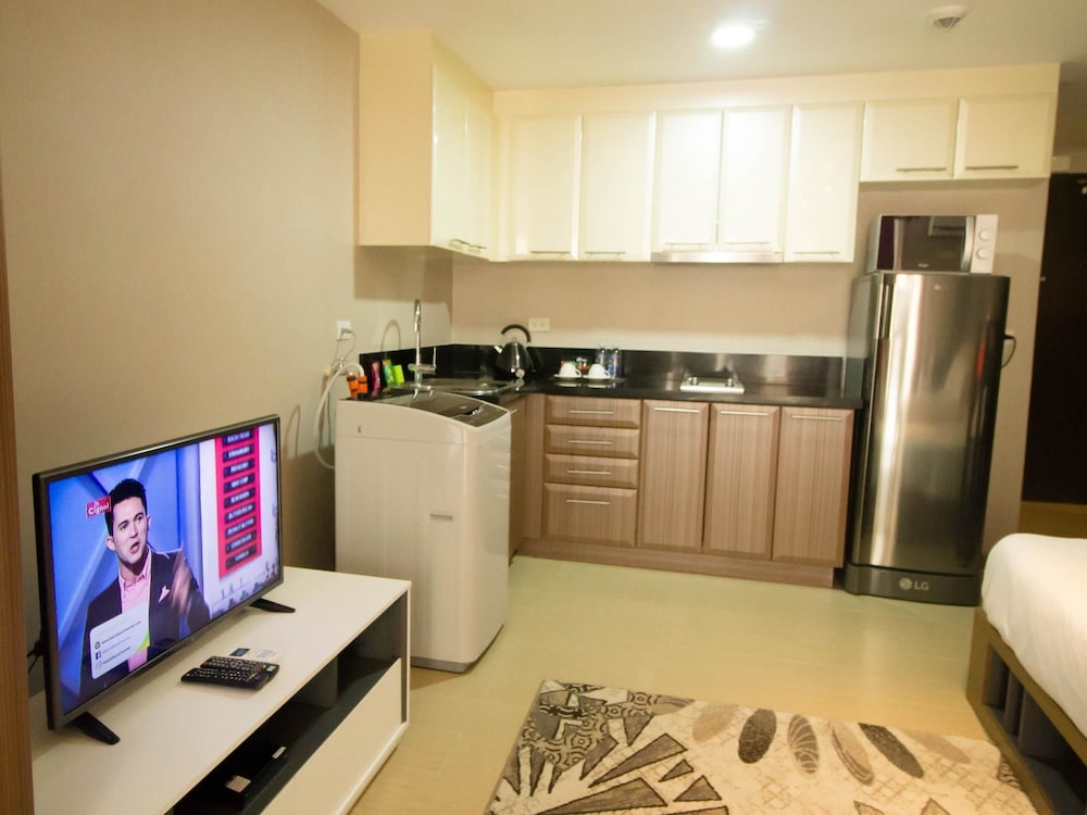 Maxstays - Max Style At The Venice Residences 11/50