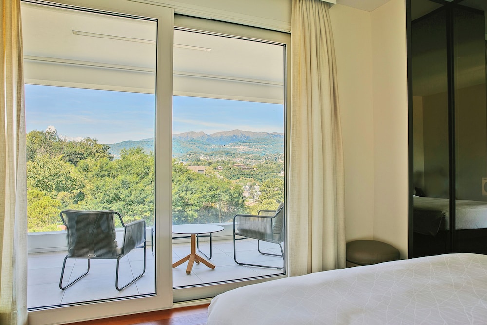 THE VIEW LUGANO 26/83