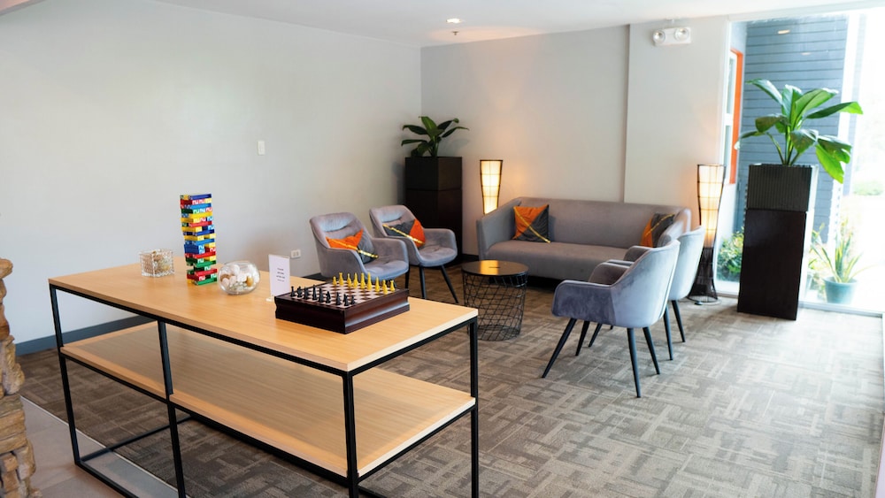 Go Hotels Bacolod 35/58