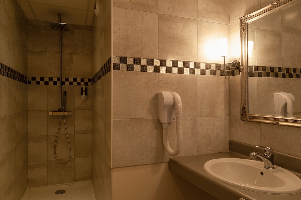 Hotel the Originals La Souterraine Alexia 48/50