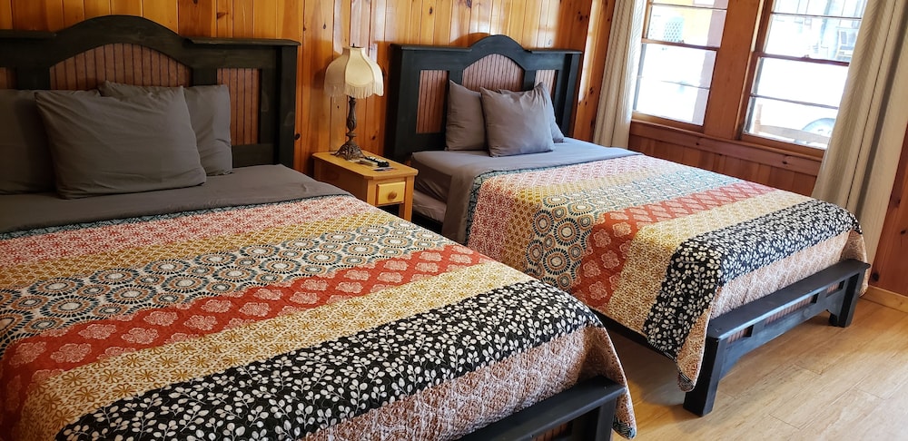 Marshall's Creek Rest Motel 36/71