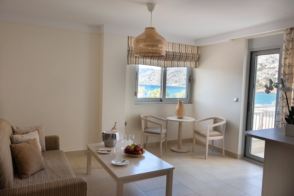 Almiriki Chios Rooms & Apartments 46/66
