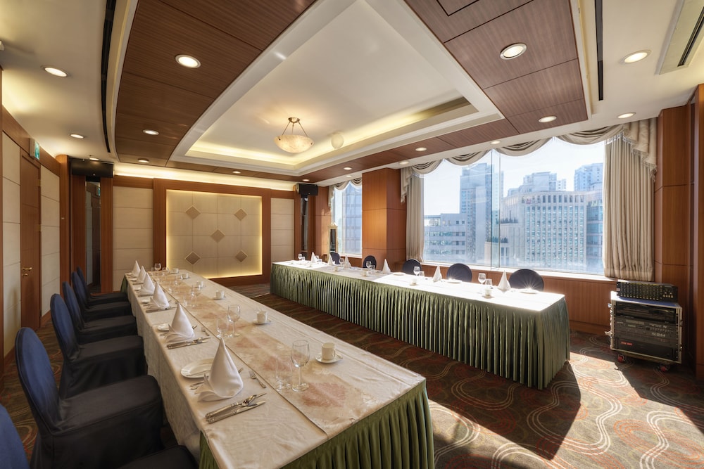 Hotel Riviera Cheongdam 41/50