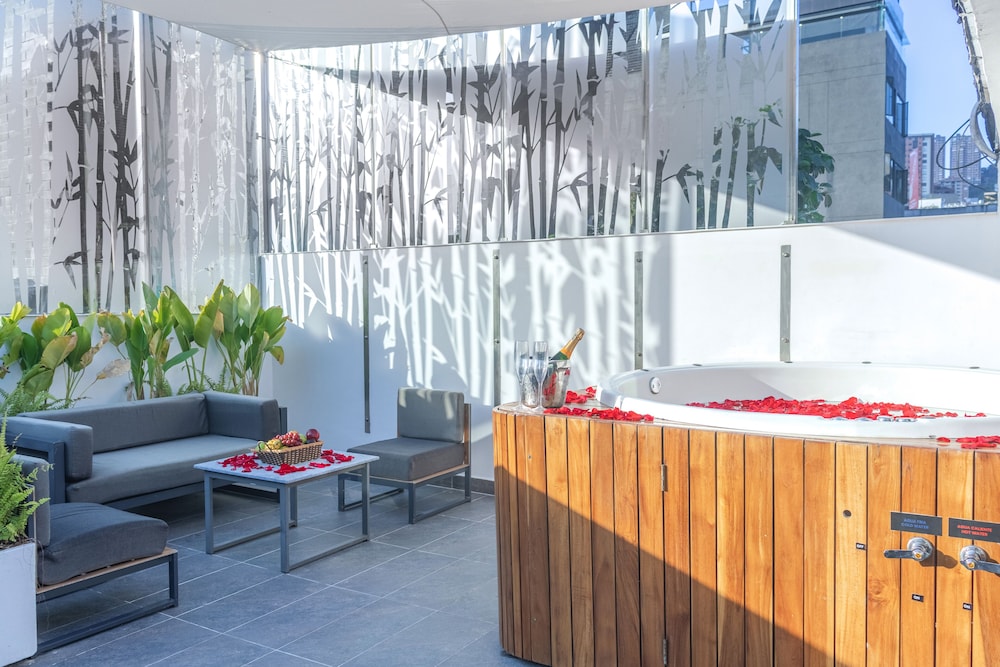 Viktory Boutique Hotel 4/44