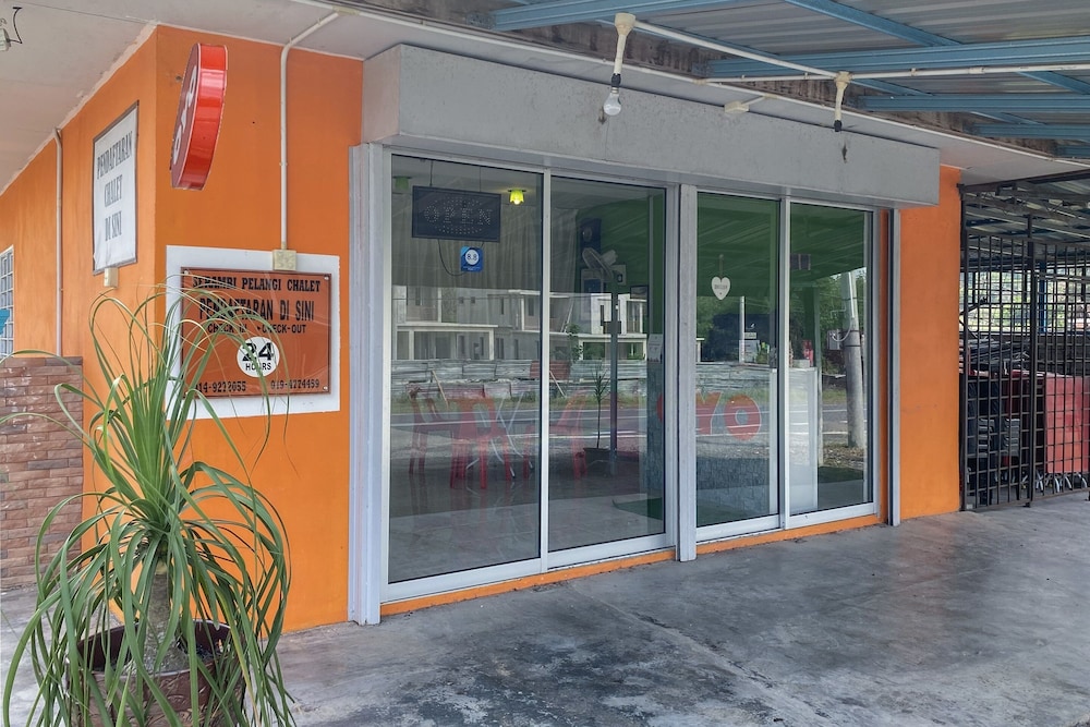 Capital O 90168 Serambi Pelangi Chalet 4/30