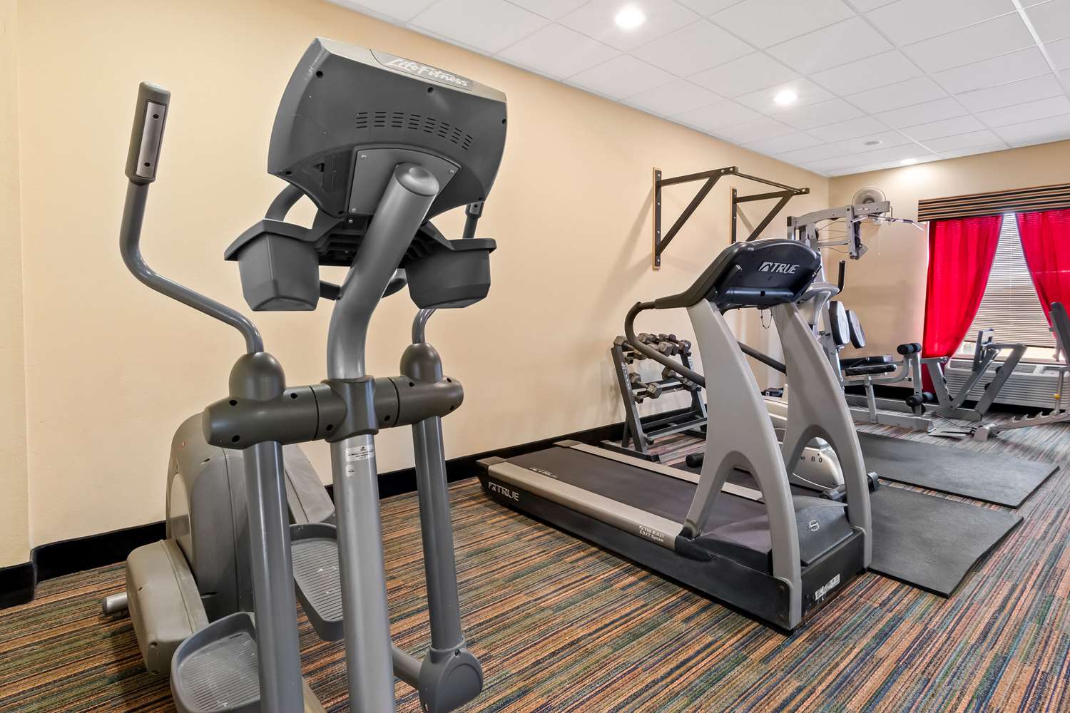 Comfort Inn & Suites Elk City South 19/37