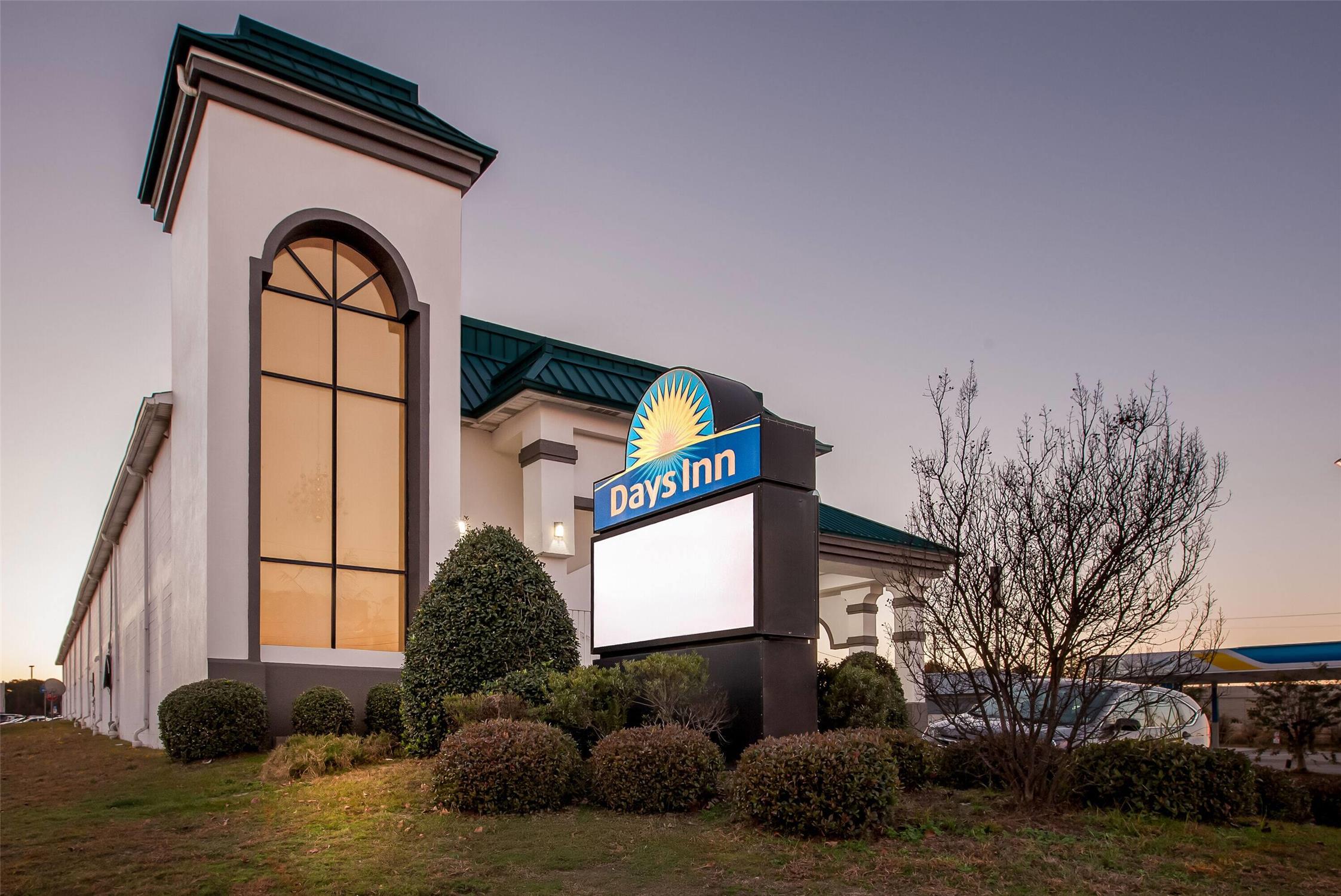 Days Inn By Wyndham Saint Pauls 5/22