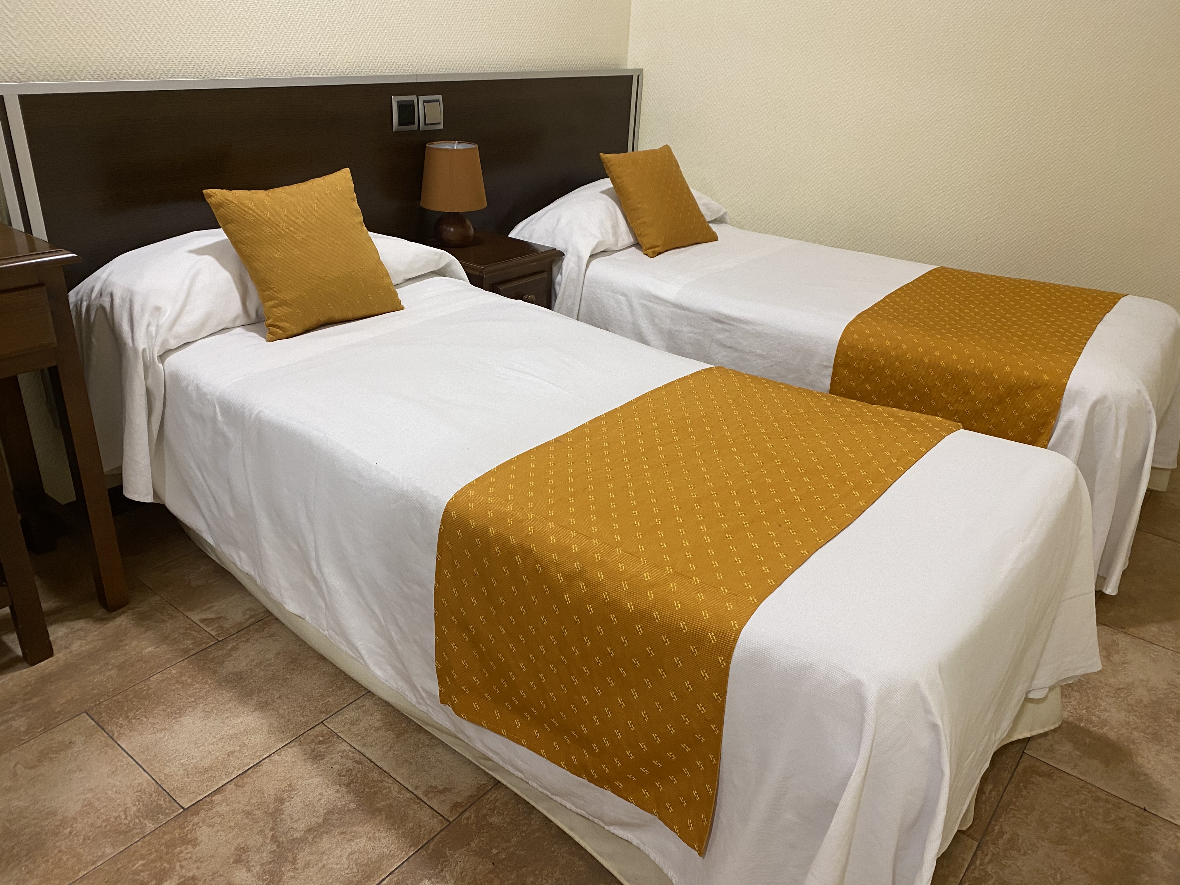 Hostal Complutense 10/28
