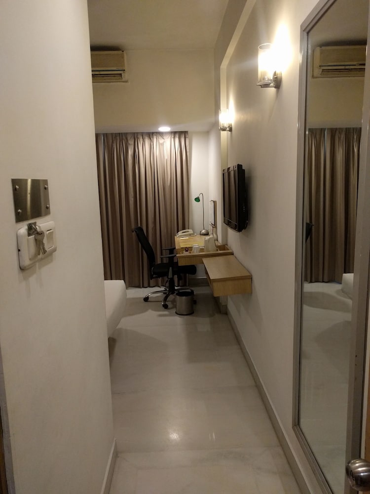 Lemon Tree Hotel Udyog Vihar Gurgaon 31/47