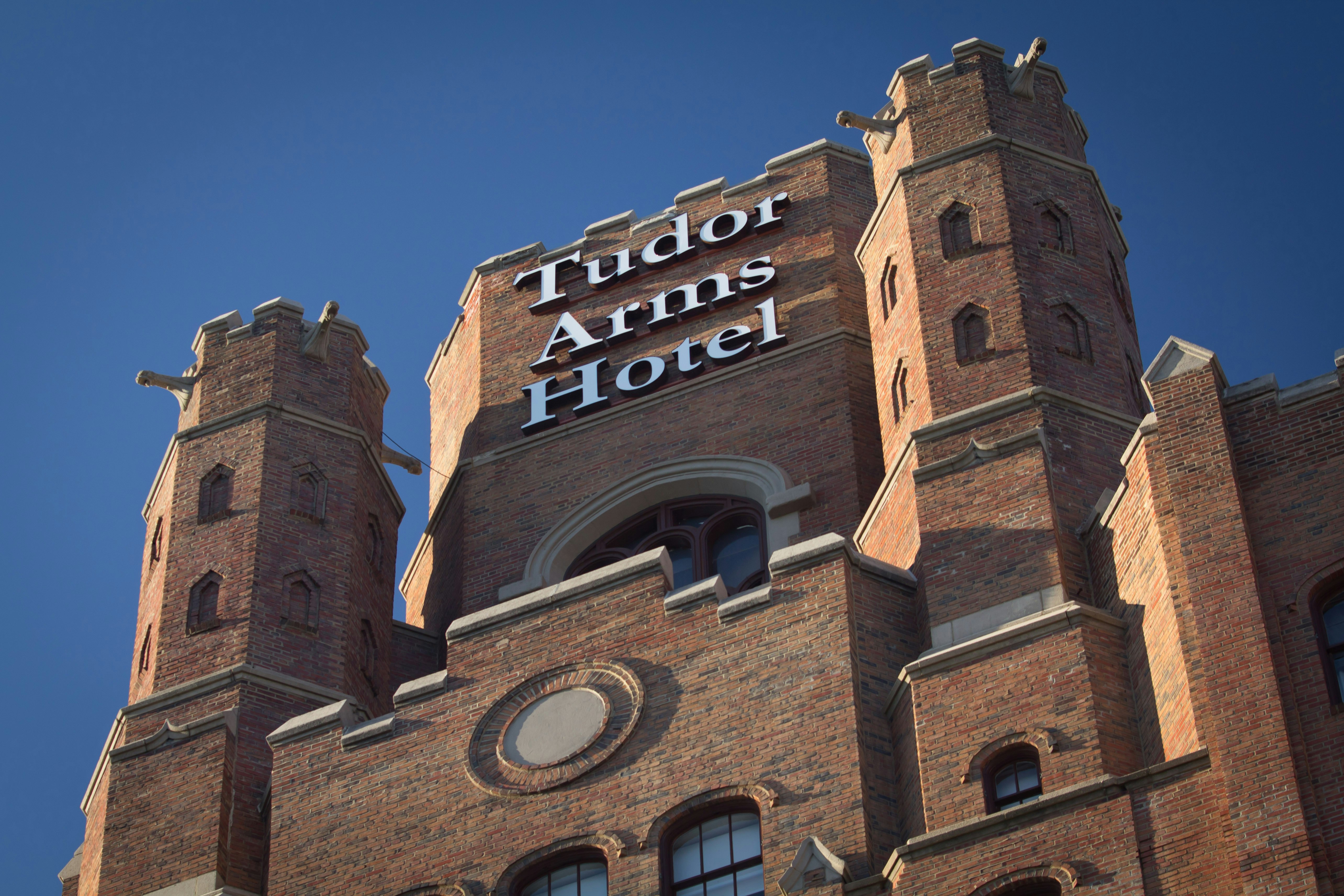 The Tudor Arms Hotel Cleveland - a DoubleTree by Hilton 16/17