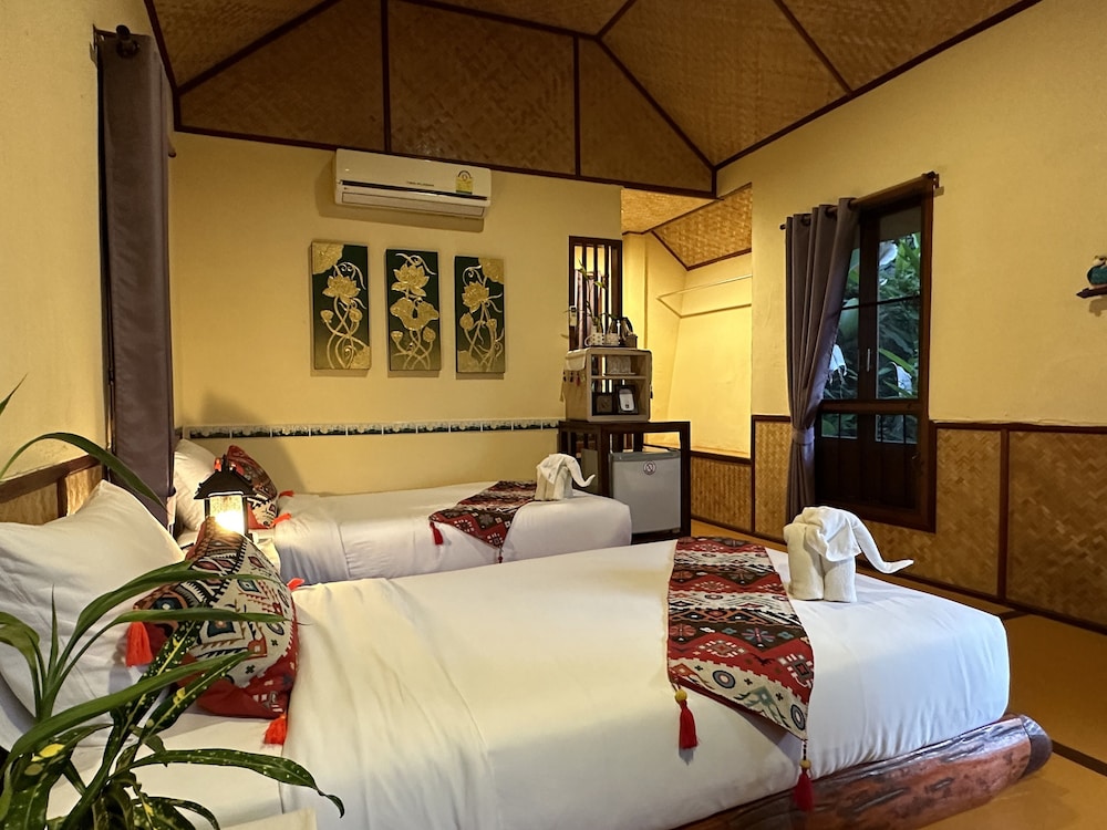 PURA VIDA PAI RESORT 18/65