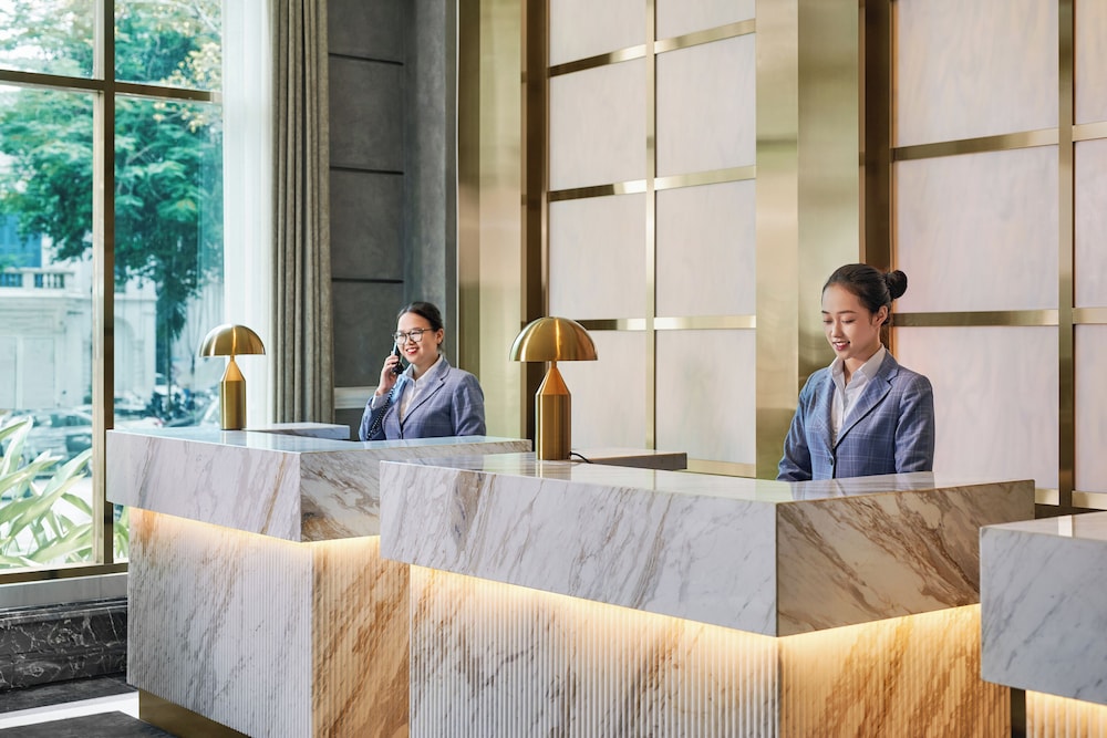 Movenpick Hotel Hanoi Centre 12/121