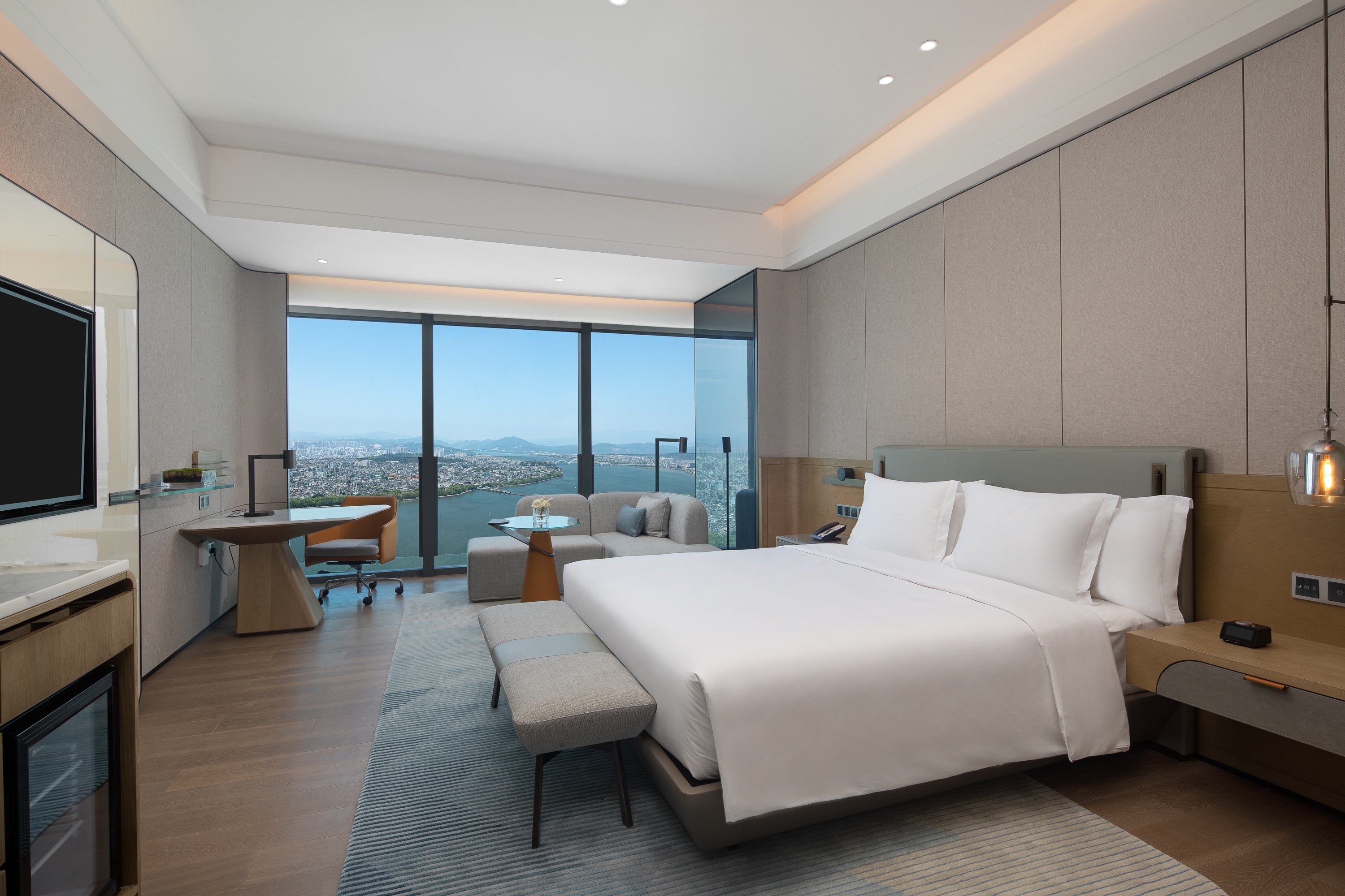 Standard, King Bed, Bridge View