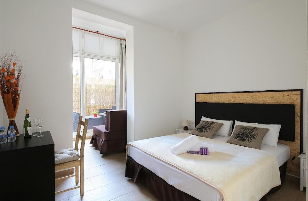 Balkonis Hostal 25/68
