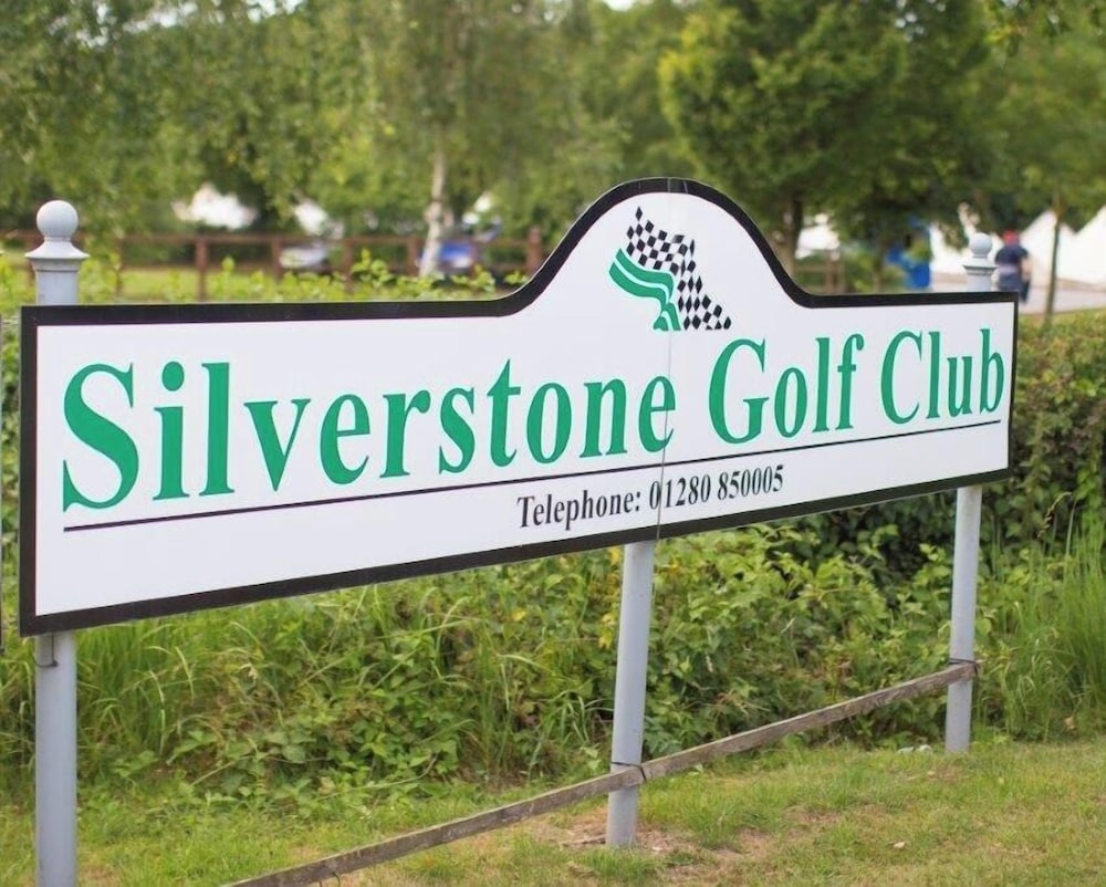 Silverstone Golf Club & Hotel 2/43