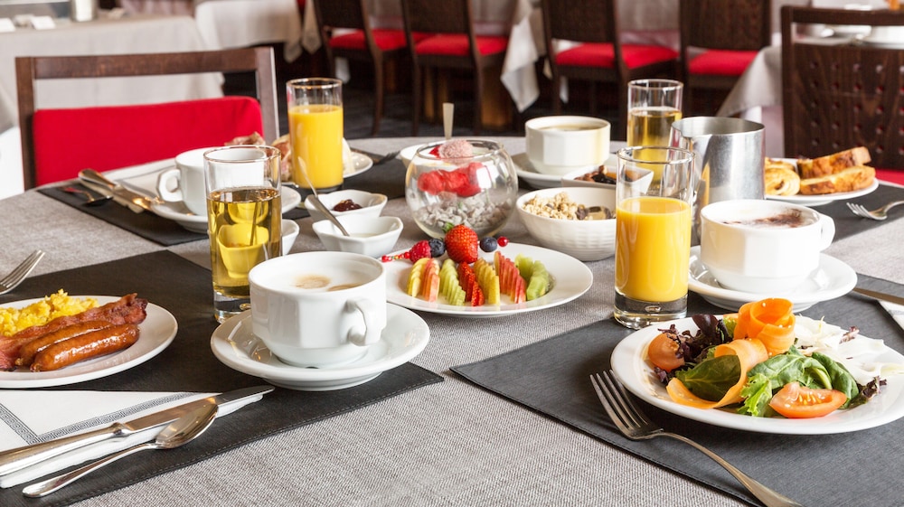 Hotel the Originals Le Jules Verne 48/70