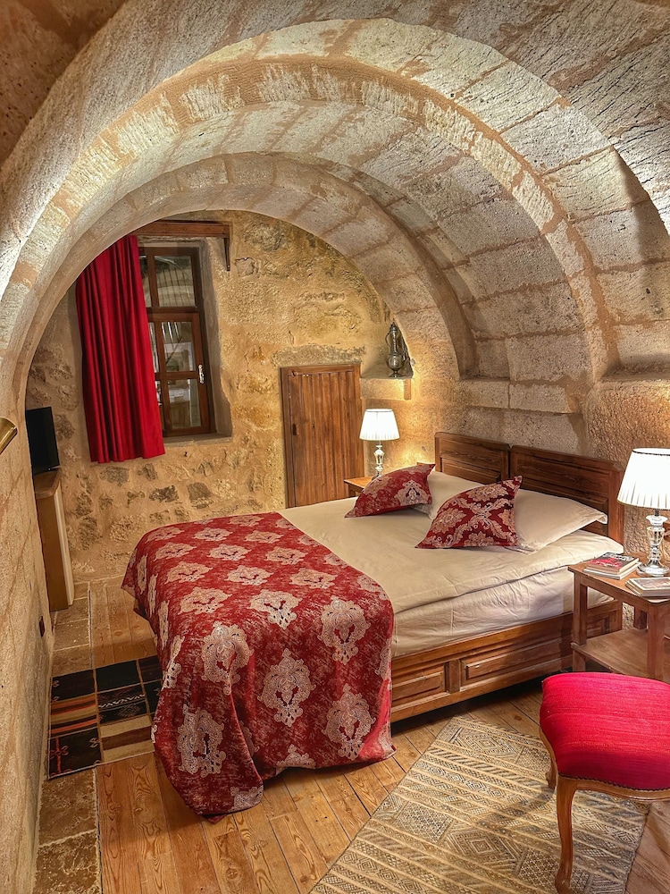 Taka Ev Cave Hotel & Guest House 5/50