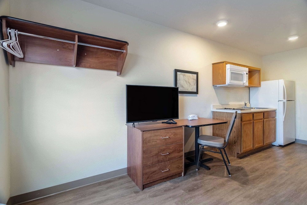 WoodSpring Suites Champaign near University 30/38