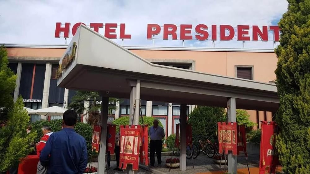 GRAND HOTEL PRESIDENT 4/49