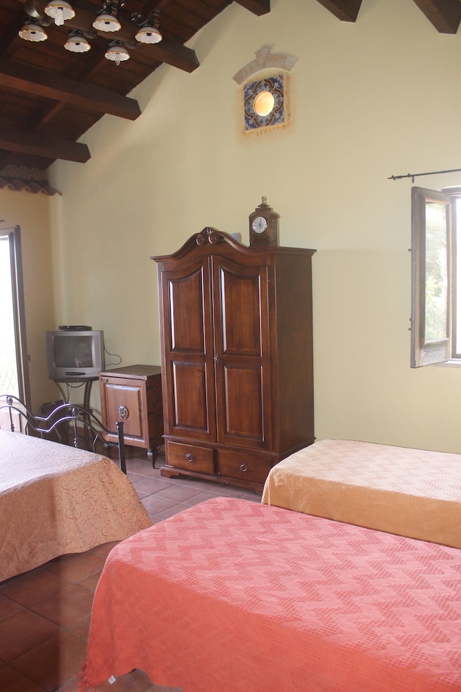 Agriturismo L'uliveto 12/50
