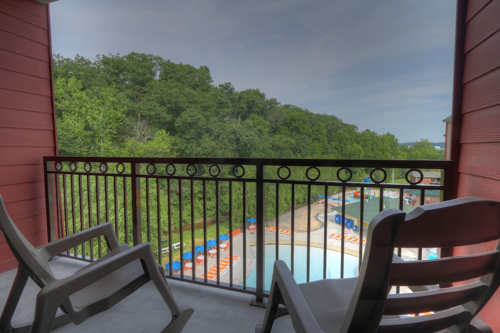 Country Cascades Waterpark Resort 5/68