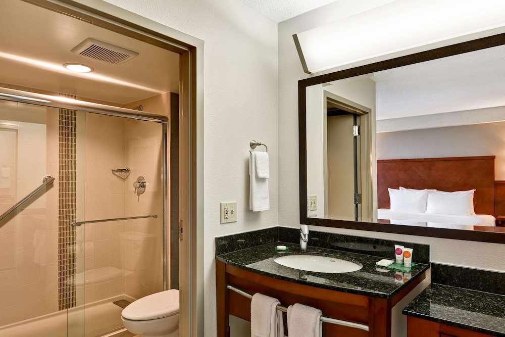 Hyatt Place Memphis Wolfchase Galleria 13/51