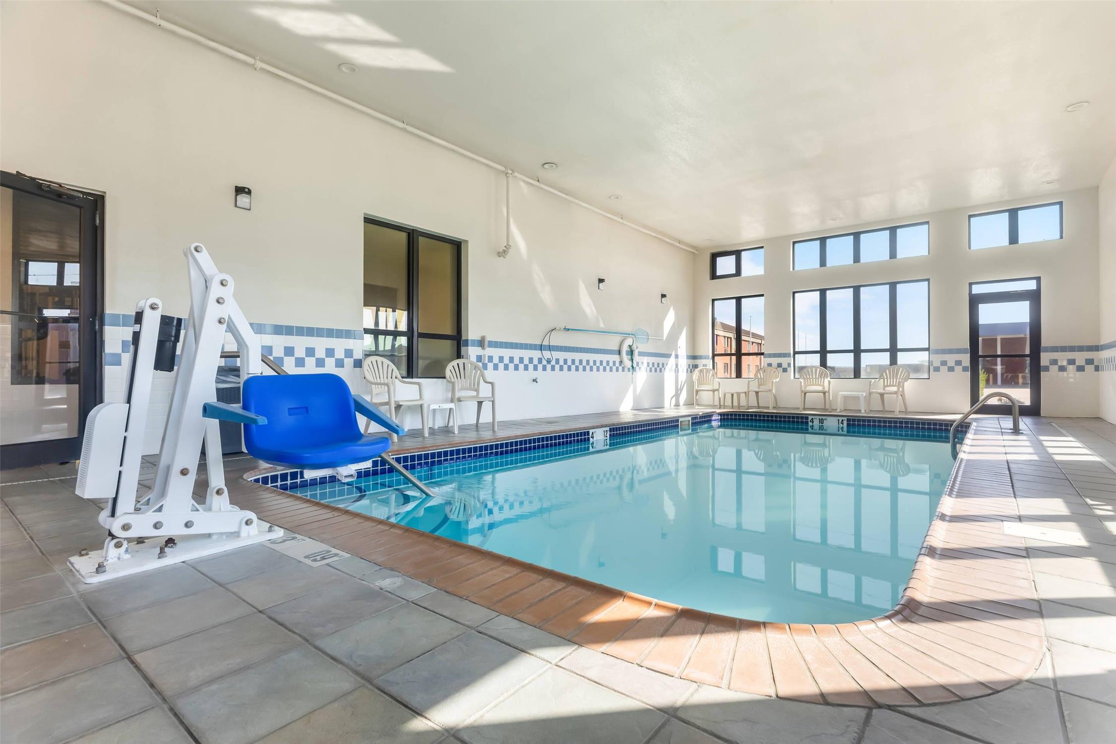 Comfort Inn and Suites Sikeston I-55 24/47
