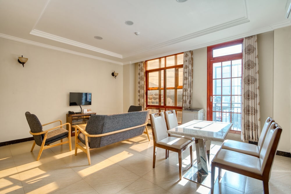 Kibo Palace Apartments 22/42