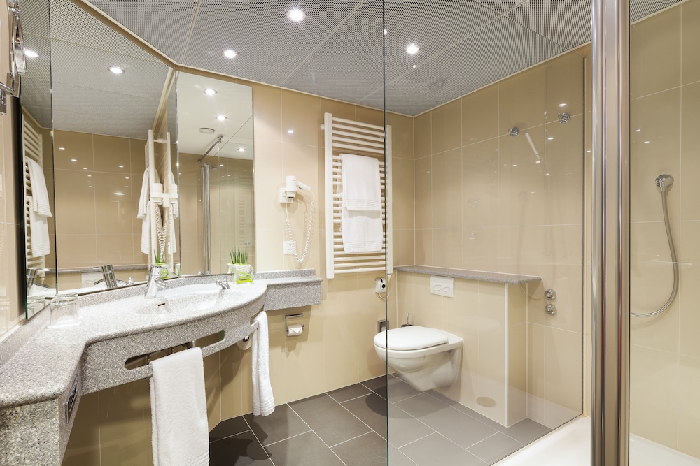 Ramada by Wyndham Baden du Parc 37/74