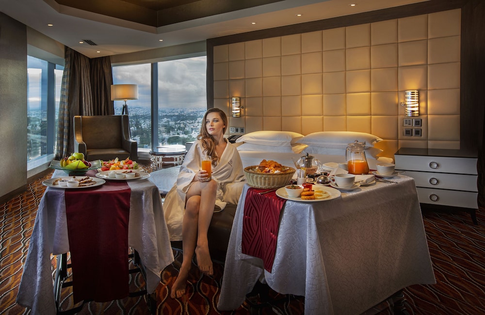 Sheraton Grand Bangalore Hotel At Brigade Gateway 50/67