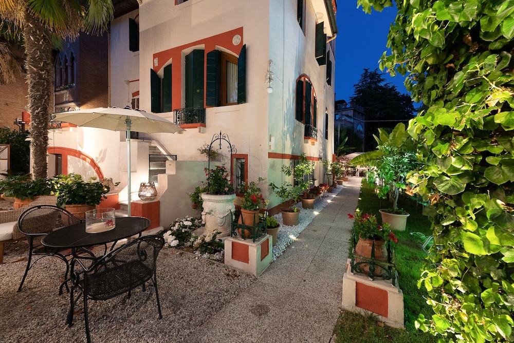 Hotel Villa Stella 47/63