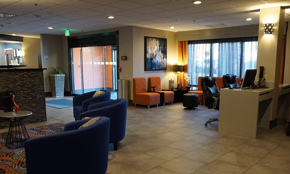 Holiday Inn Express & Suites NASHVILLE SOUTHEAST - ANTIOCH 38/70
