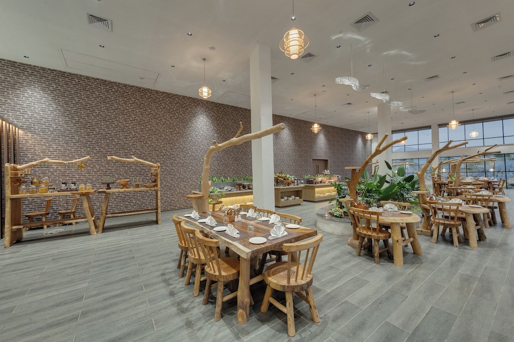 The Fern Heaven on The Hills, Hatgad-Saputara 40/60