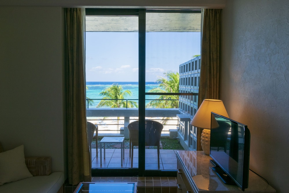 Hotel Moon Beach Okinawa 37/68