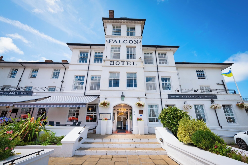 The Falcon Hotel 1/50