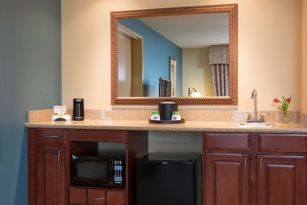 Hampton Inn Suites Bloomington Normal 45/48
